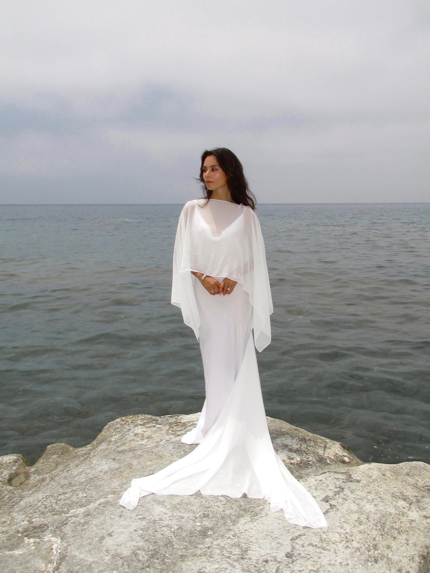 Delfino Cape White
