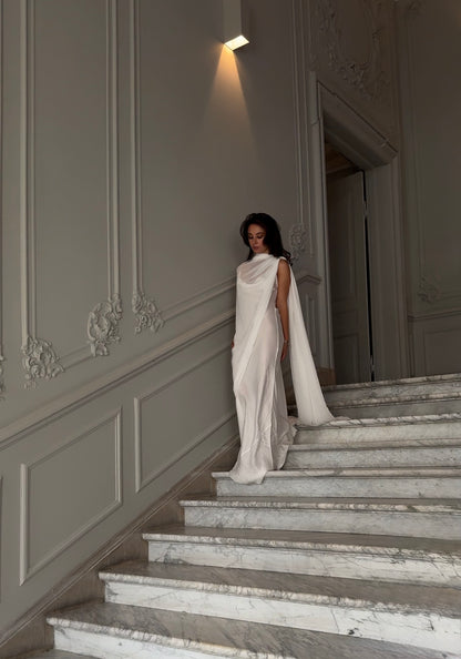 Medusa Cape White